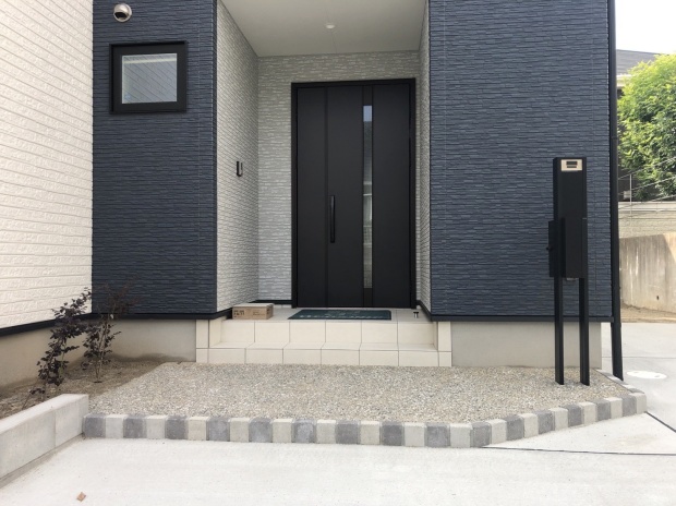 �V�z�O�\�{�H��@�����s����@��܂��